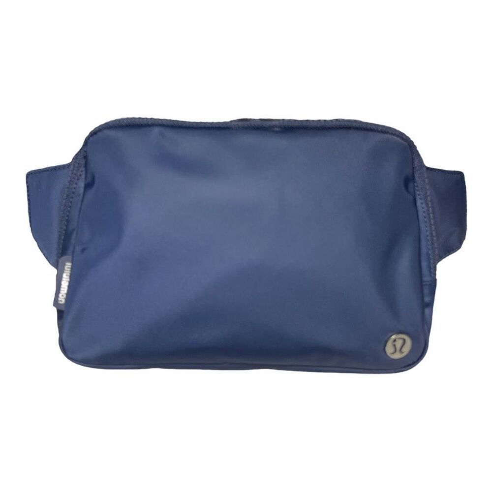 LULULEMON Everywhere Belt Bag size Large in Navy Blue NEW NWT